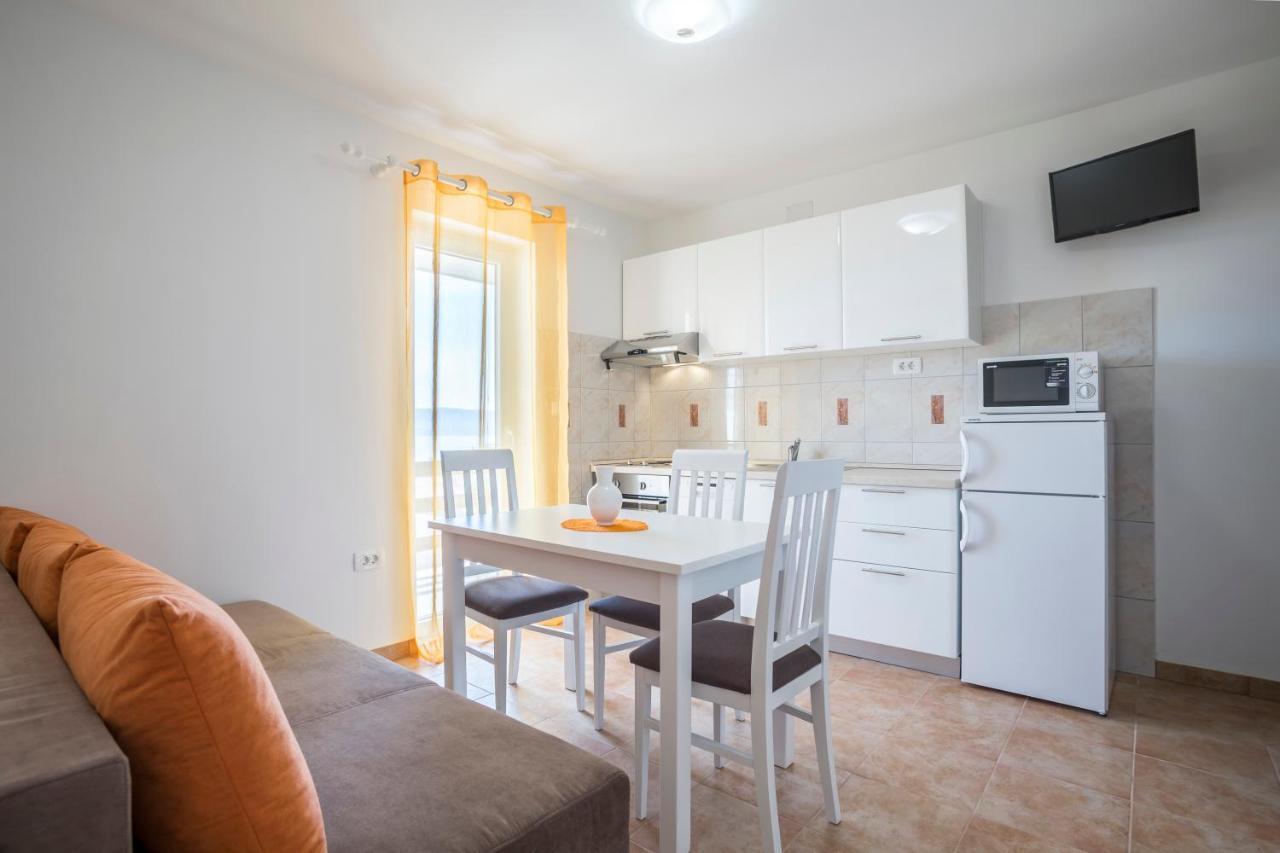 Apartmani Bezmalinovic Bol Eksteriør bilde